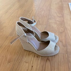 Size 8- Lucky Brand wedge heels in good condition